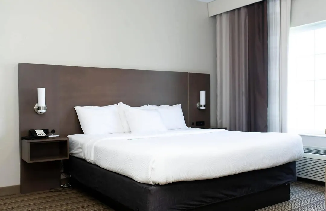 Country Inn & Suites By Radisson, Prairie Du Chien-1