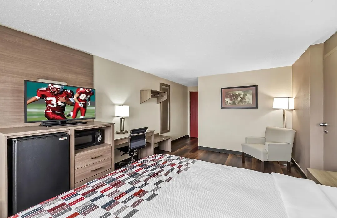 Red Roof Inn Ames-1