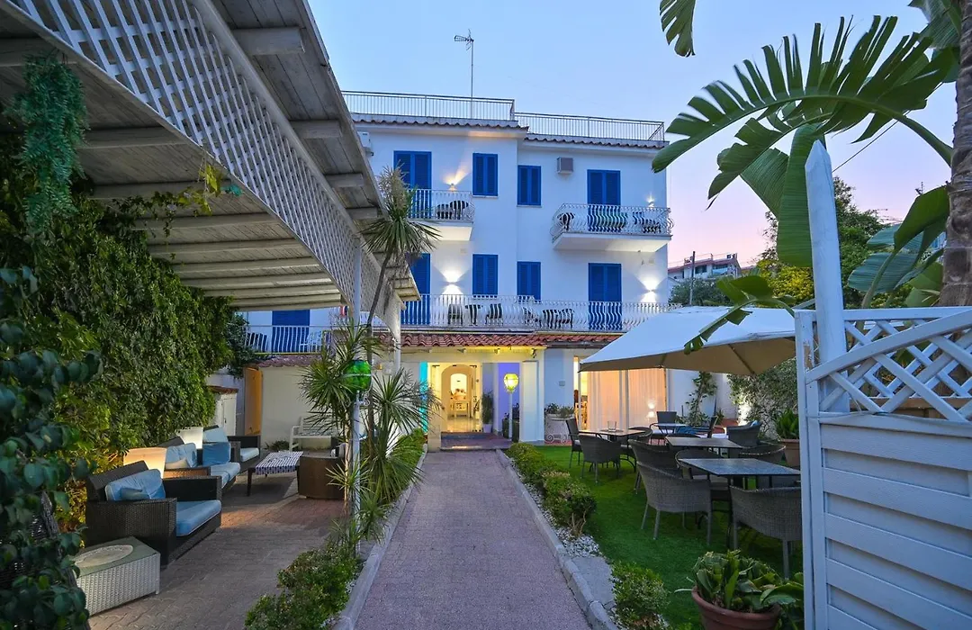 Charme Hotel La Villa Tina-1