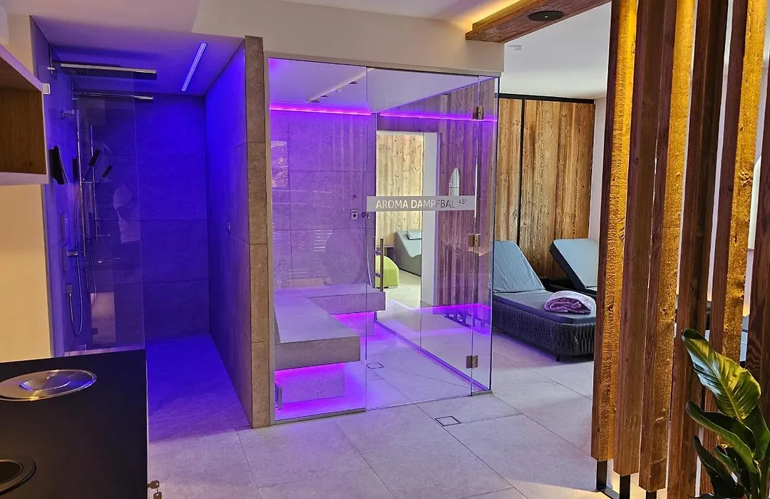 Hotel Garni Tirol-1