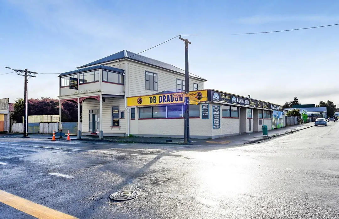 Kaponga Hotel-1