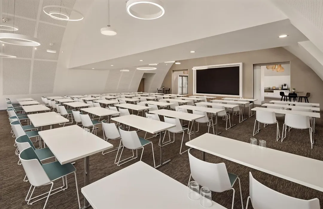 Hilton Garden Inn Bordeaux Centre-1