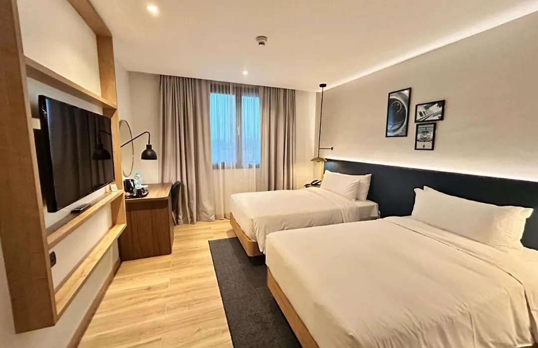 Hilton Garden Inn Bucharest Airport-1