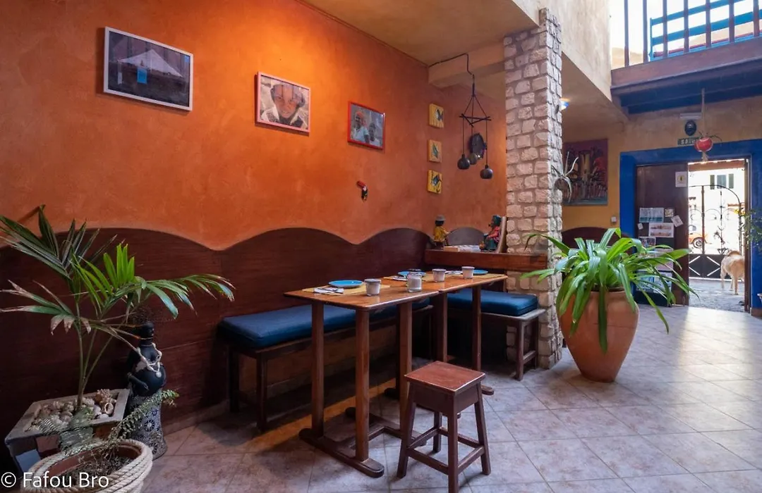 Sakaroule B&B-1