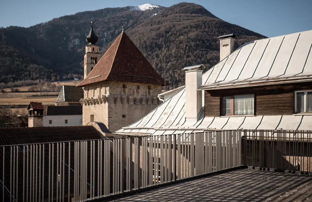Flurin Suites-1