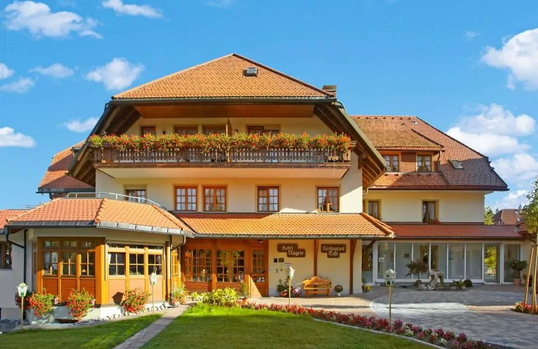 Wander-&Wellnesshotel Nägele-1