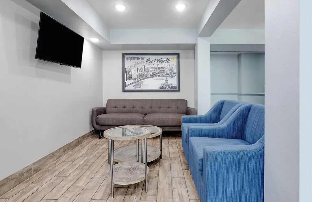 Super 8 By Wyndham Fort Worth Entertainment District-1