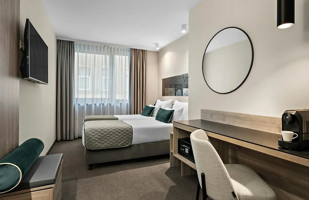 Leonardo Hotel Vienna City West-1