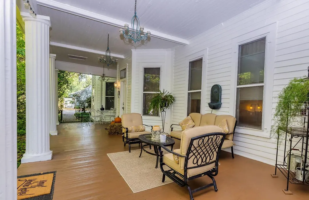 Veranda Historic Inn-1