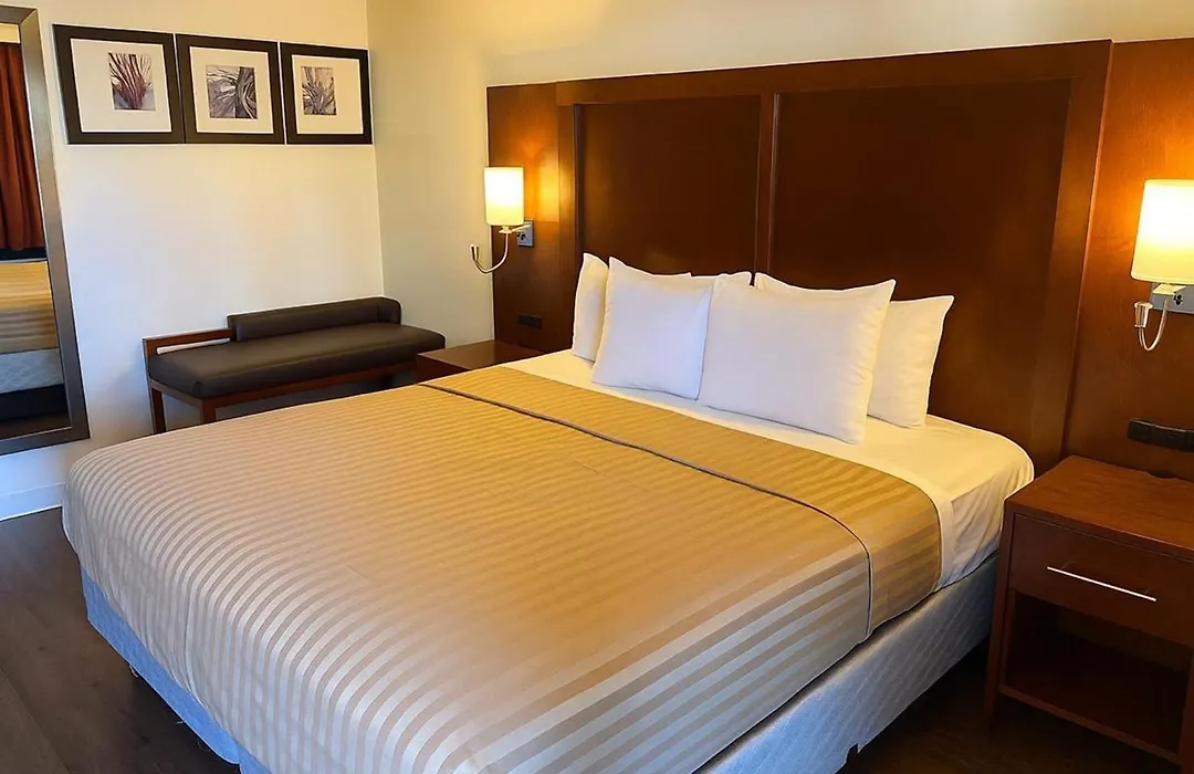 Valley Inn-1