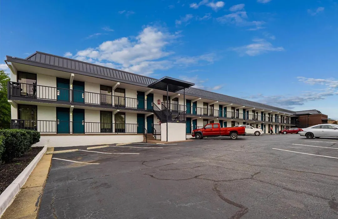 Clarion Pointe Winston - Salem Downtown-1
