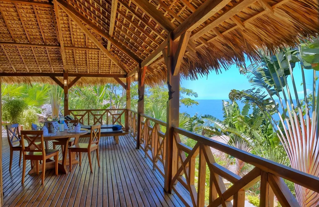 Manja Kely Lodge - Nosy Komba Island-1