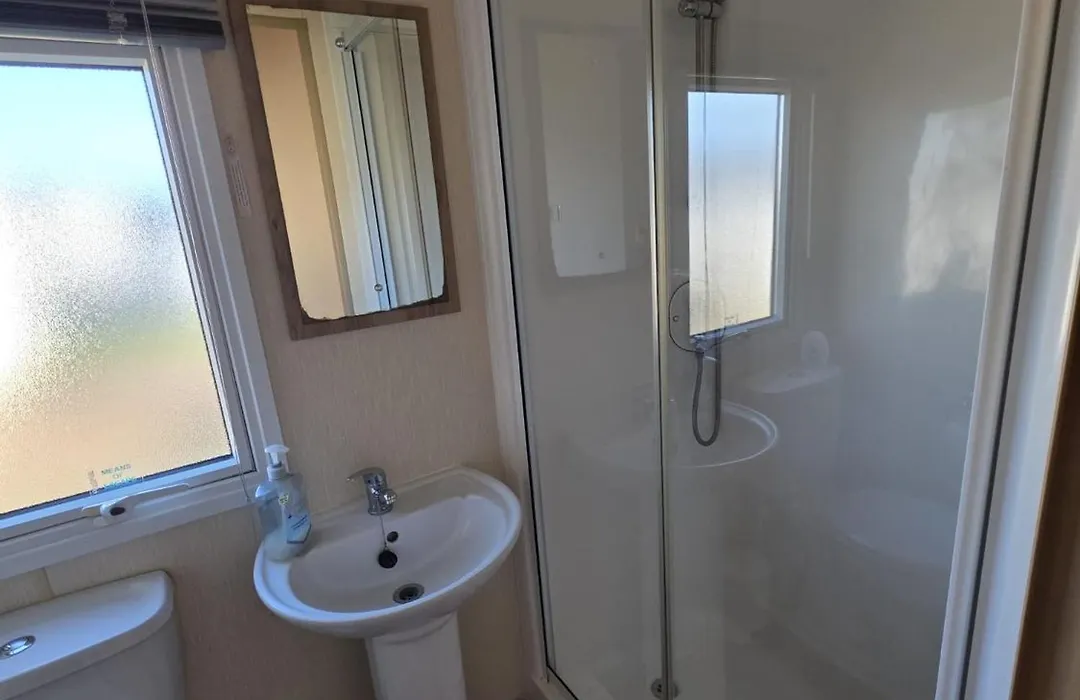 Chichester Lakeside Holiday Park-1