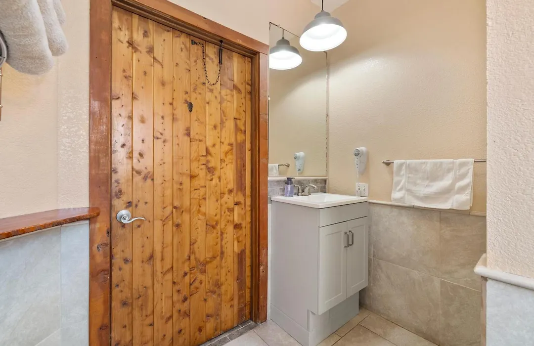 Wild Goose Lodge-1
