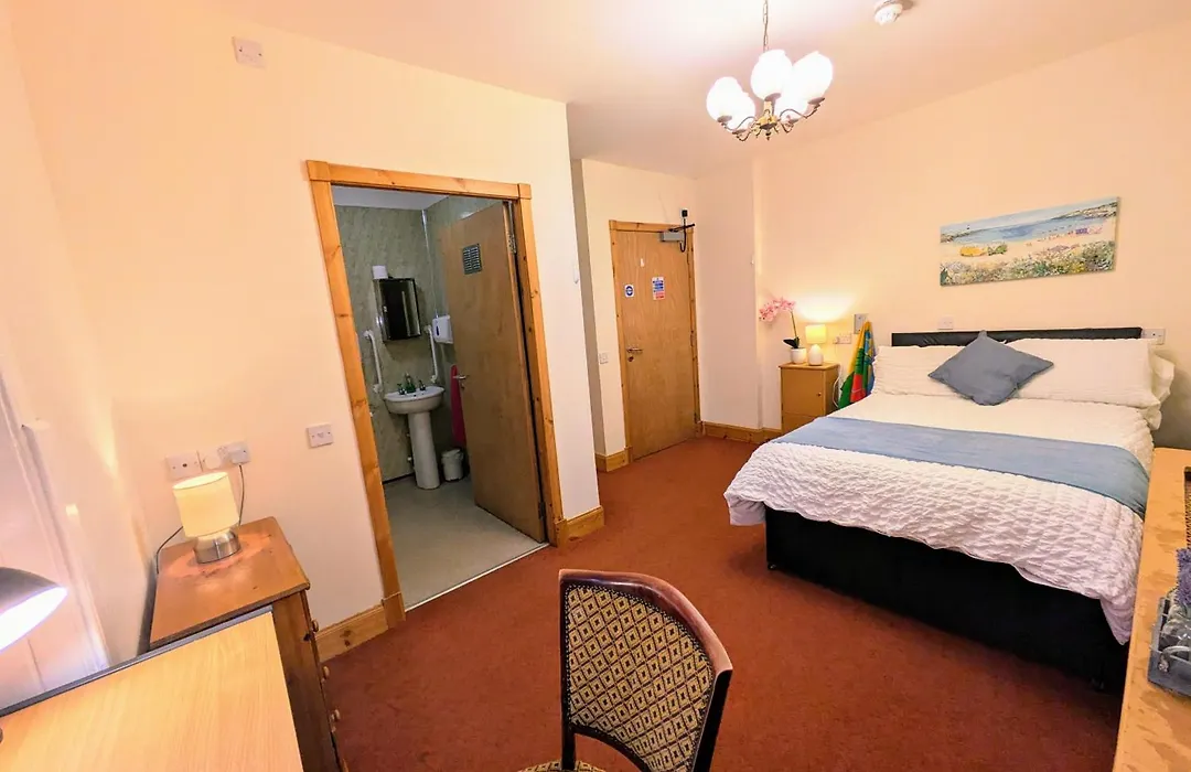Ensuite Double Rooms -Self-Catering In Shared Kitchen-1