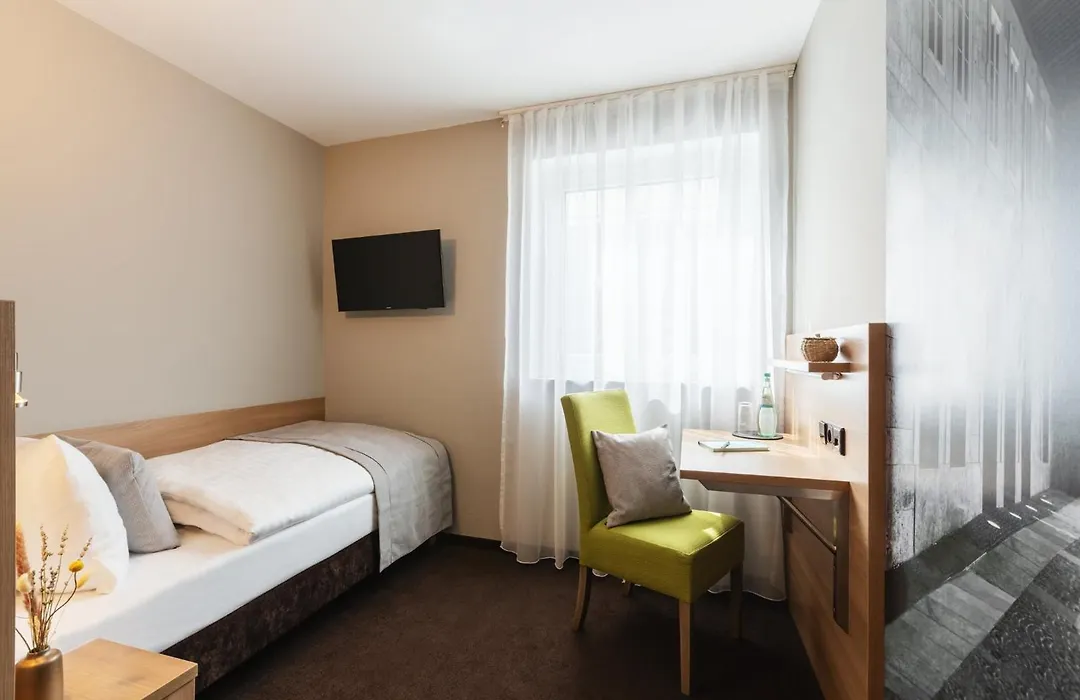 Garner Hotel Stuttgart - Zuffenhausen By Ihg-1