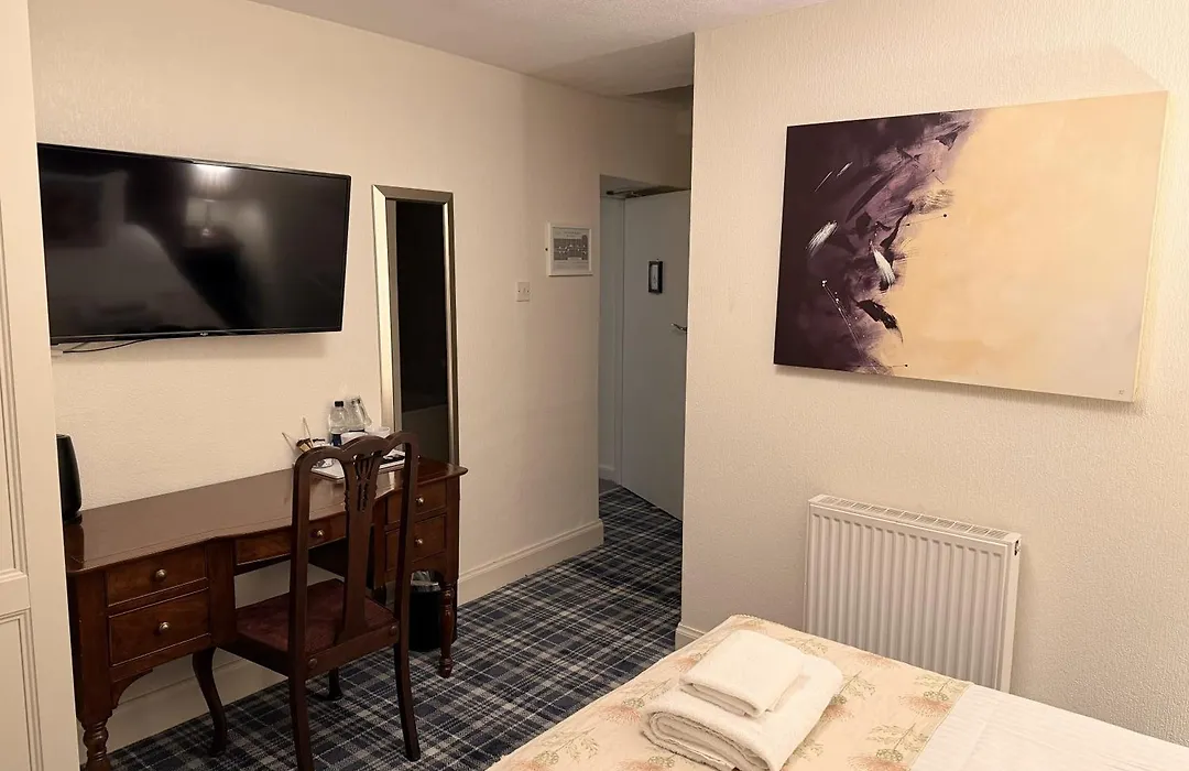 Loch Leven Hotel & Distillery-1