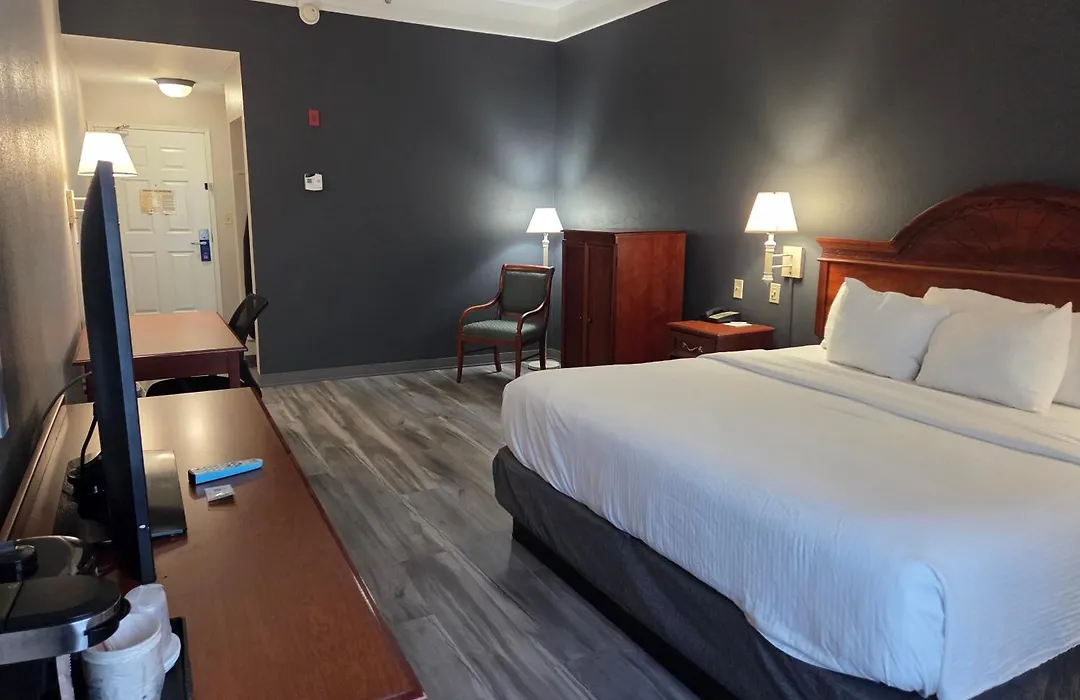 La Quinta Inn And Suites Fort Myers I-75-1