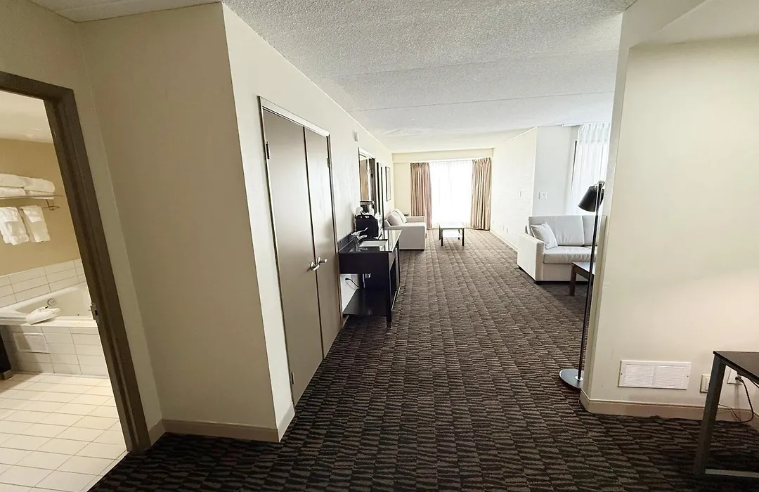 Ramada Plaza By Wyndham Niagara Falls-1