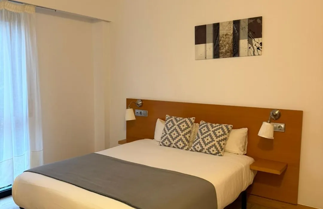 Hotel Txintxua-1