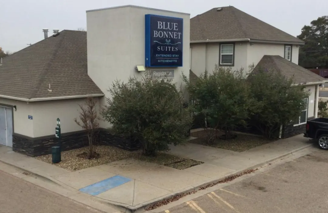 Blue Bonnet Suites -Lubbock, Tx - Medical Center-1
