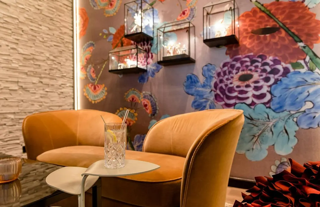 Motel One Dresden am Zwinger-1