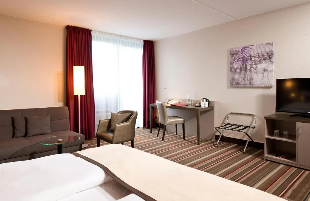 Leonardo Hotel Hannover Airport-1