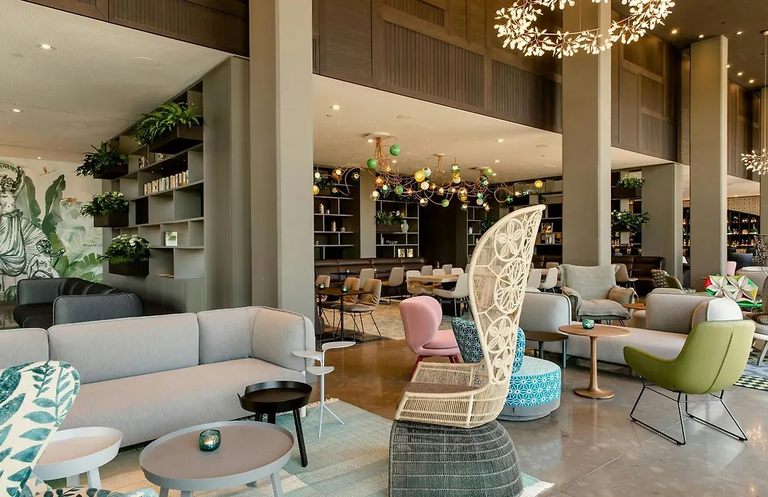 Motel One Barcelona-Ciutadella-1