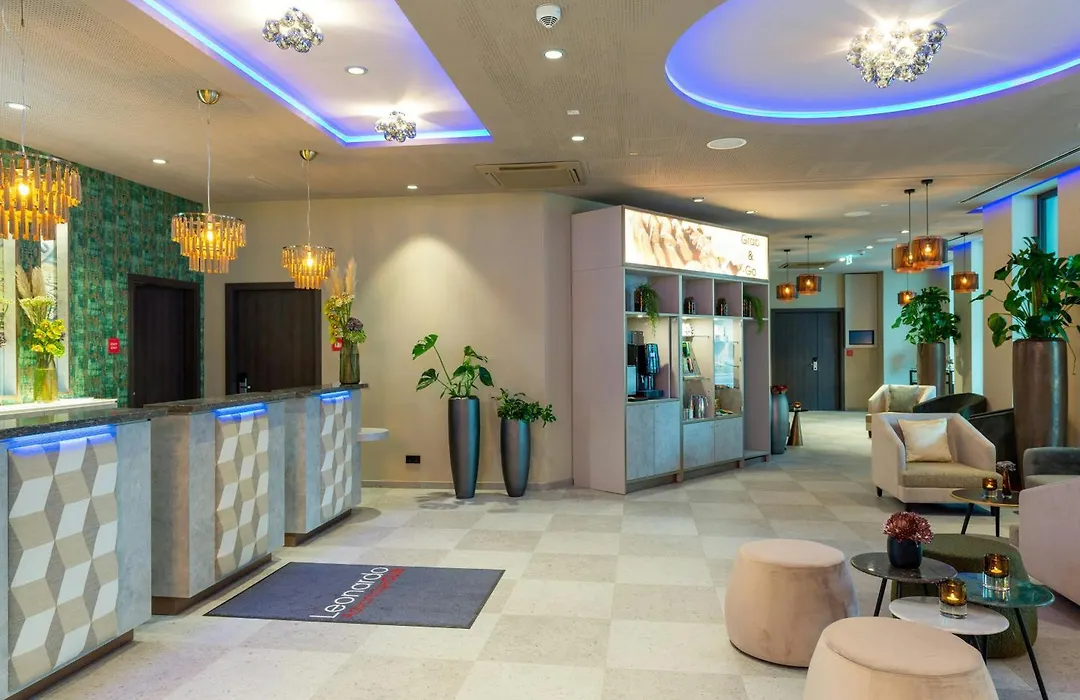 Leonardo Hotel Augsburg-1