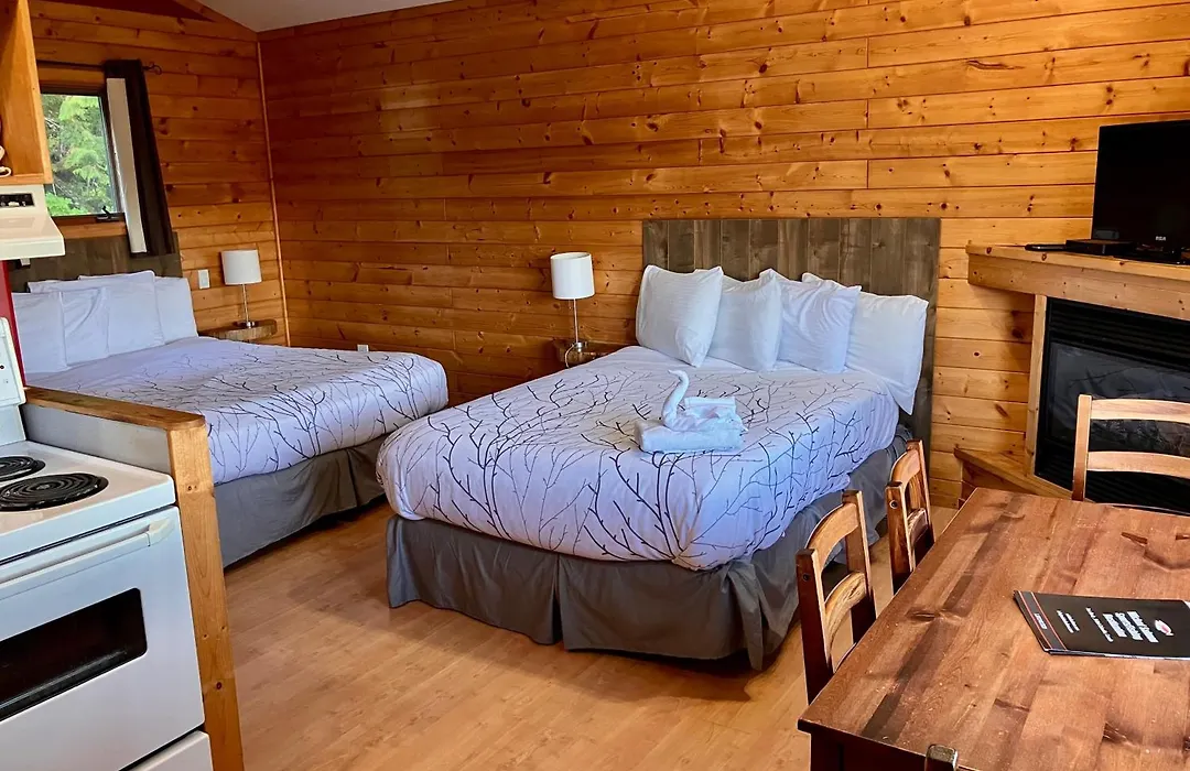 Bear Cove Cottages-1