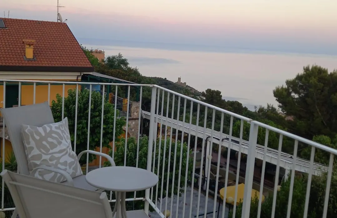 Lilliput Guest House-Noli-1