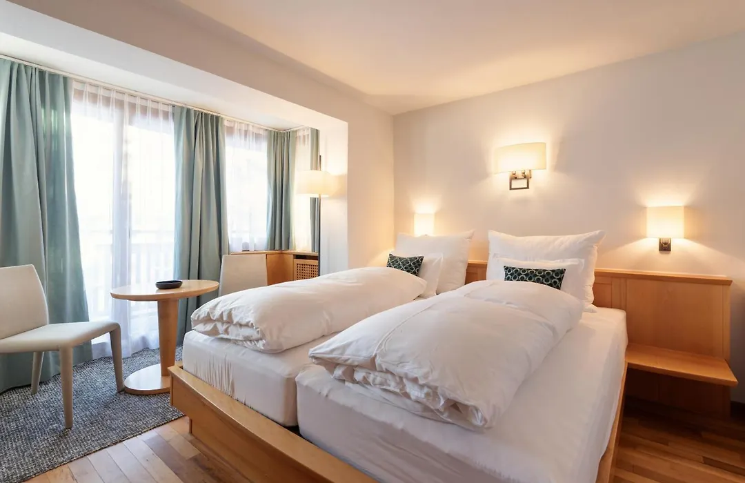 Boutique Hotel Murmeli - Ski In & Ski Out-1
