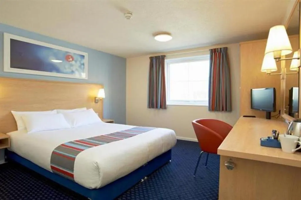 Travelodge Bristol Severn View M48-1