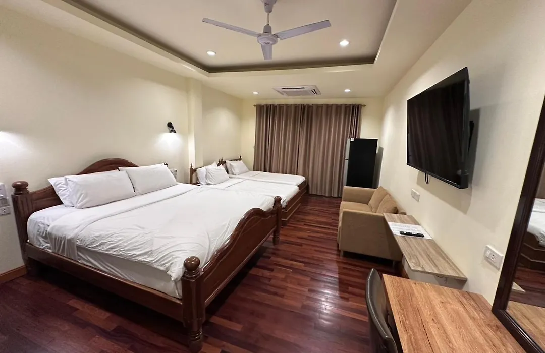 Prince Hotel Chiang Mai-1