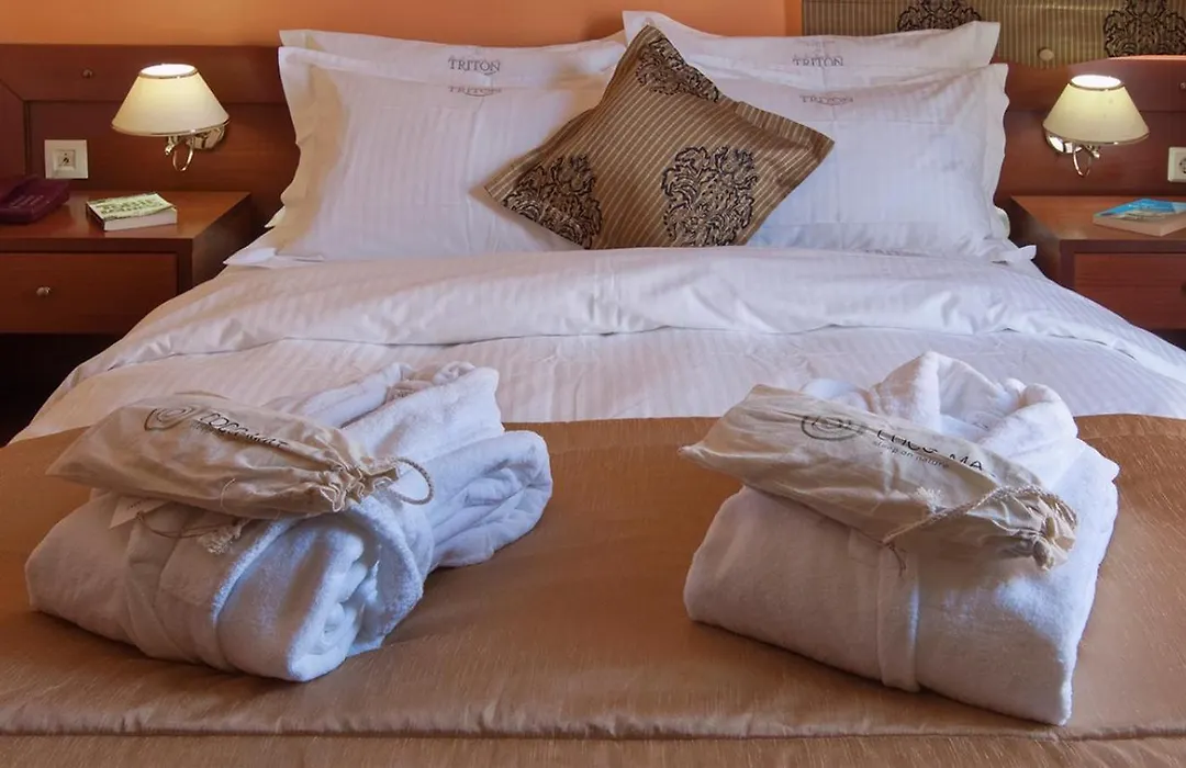 Triton Hotel Piraeus-1