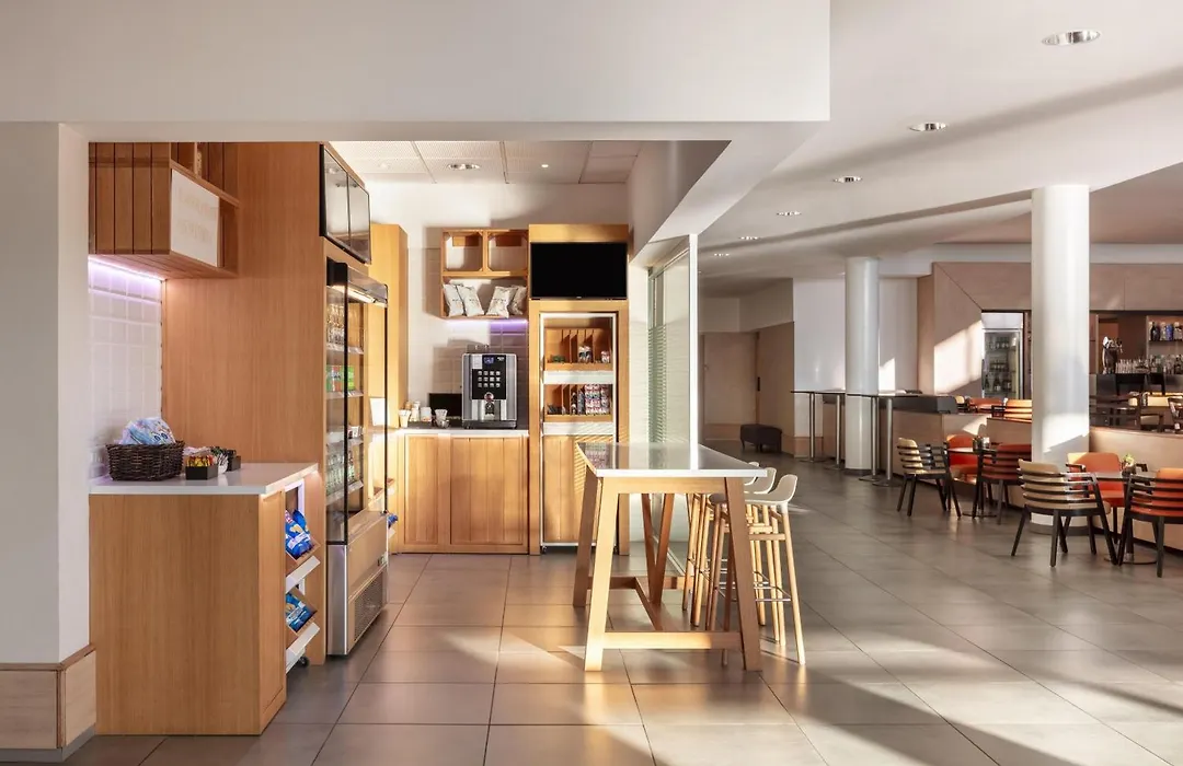 Hilton Garden Inn Rome Airport-1
