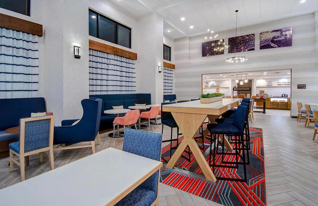 Hampton Inn & Suites Dayton-Vandalia-1