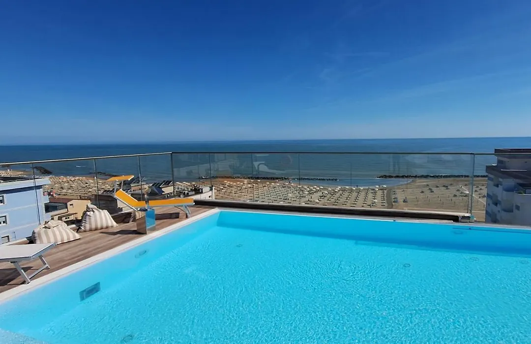 Hotel Harmony con Piscina panoramica-1