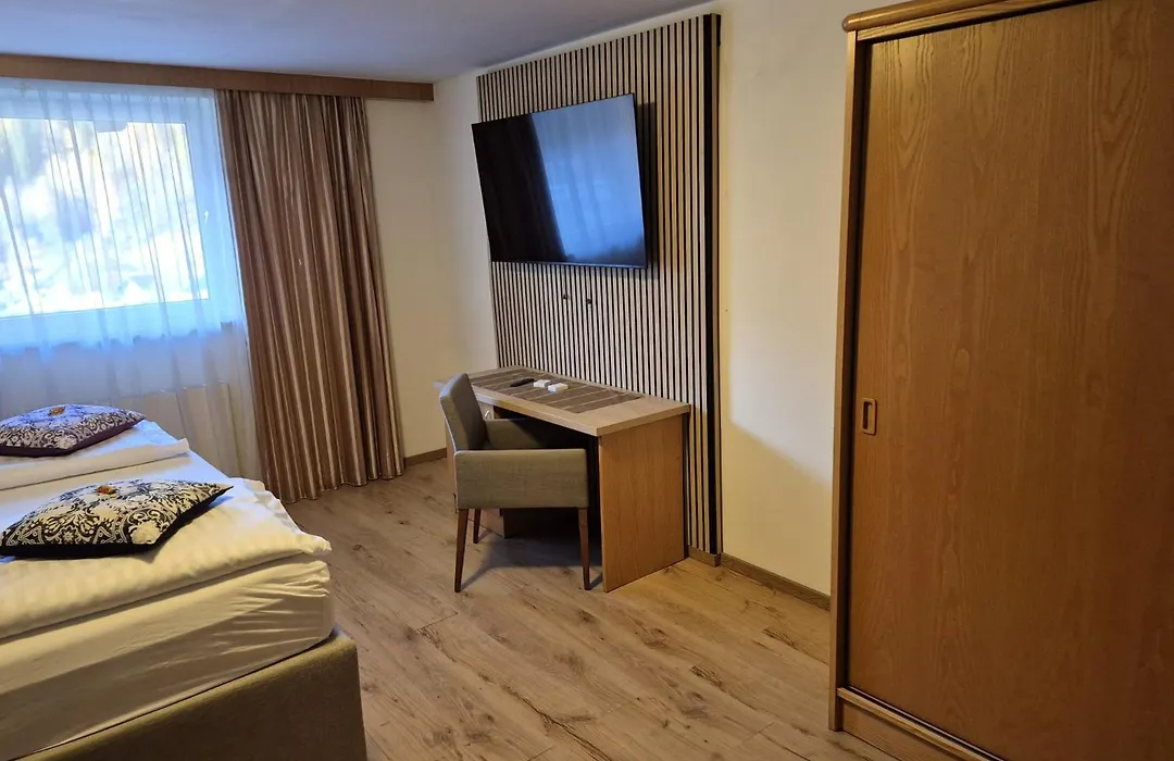 Sporthotel Moelltal-1
