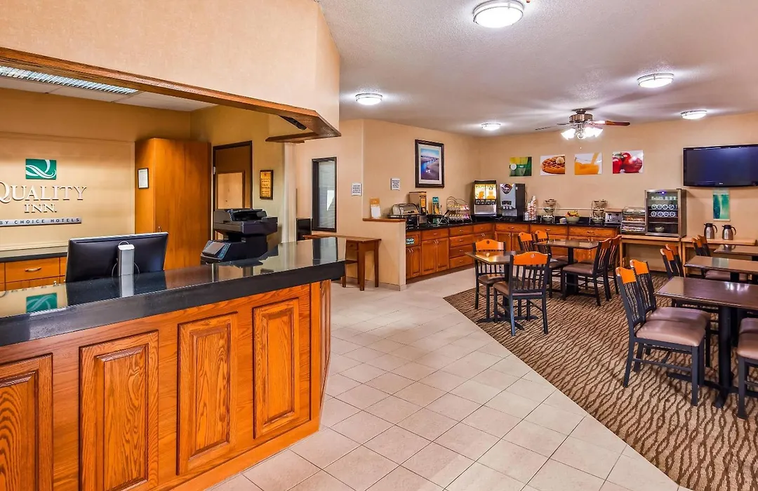 Quality Inn Tomah-1