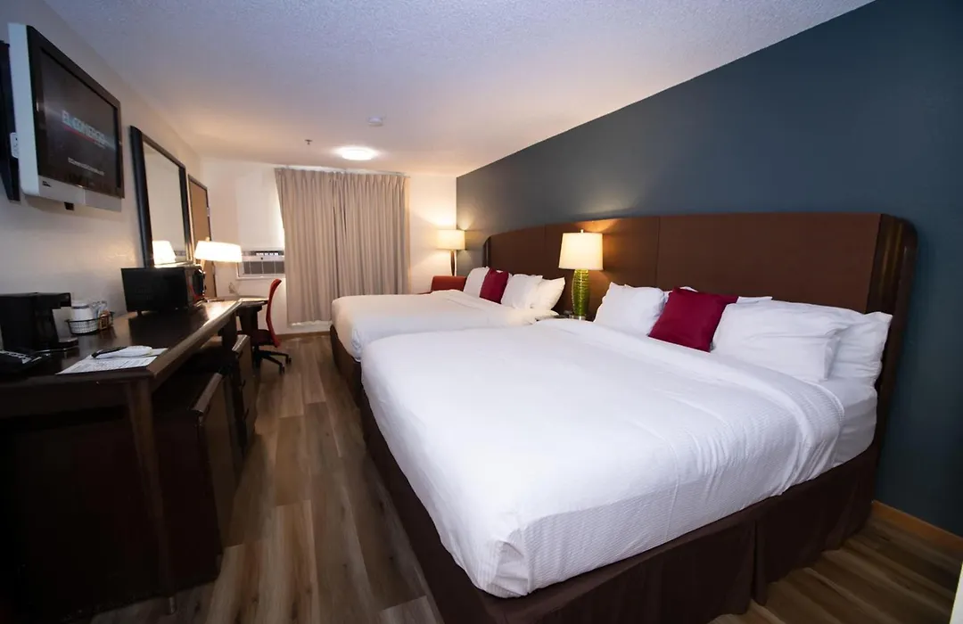 Alliance Hotel & Suites, A Howard Johnson By Wyndham-1
