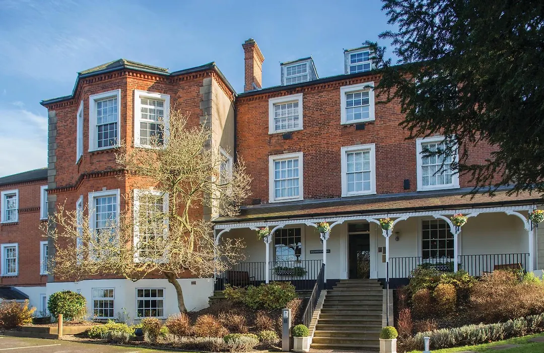 Brandshatch Place Hotel & Spa-1