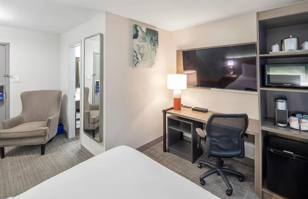 Comfort Inn-1