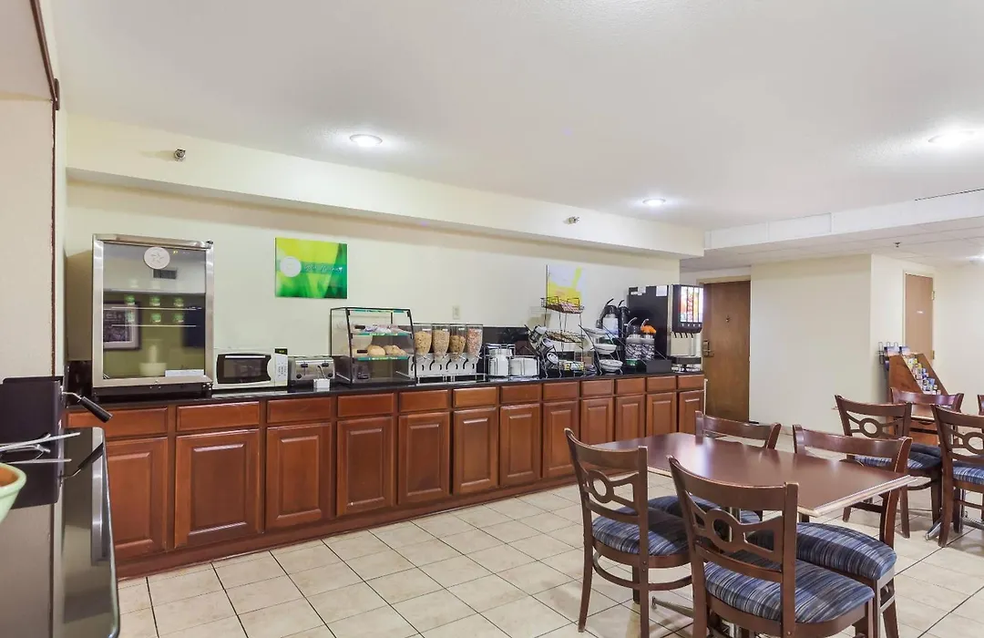 Quality Inn Lincoln Cornhusker-1