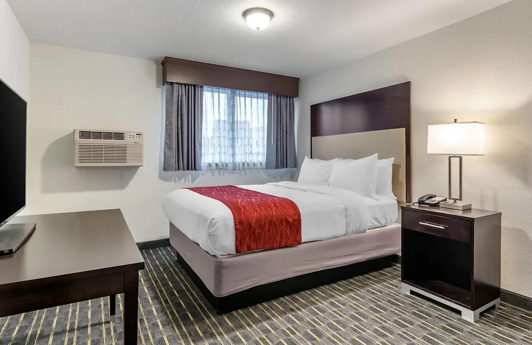 Comfort Inn & Suites Tigard Near Washington Square-1