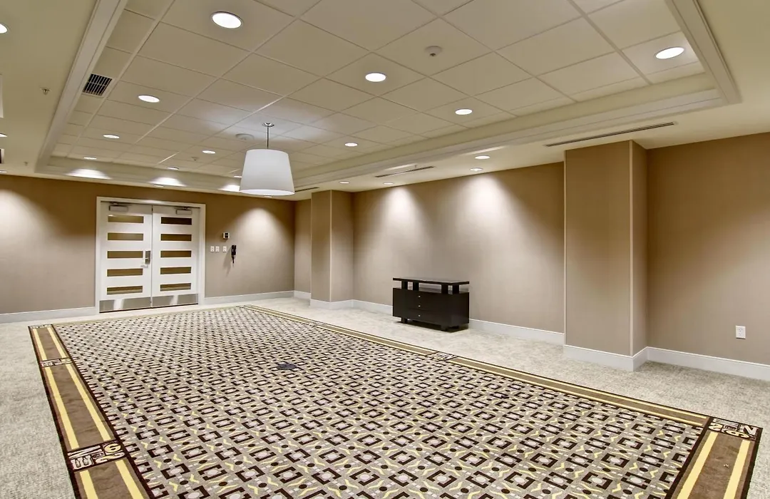 Hampton Inn And Suites Cincinnati - Downtown-1
