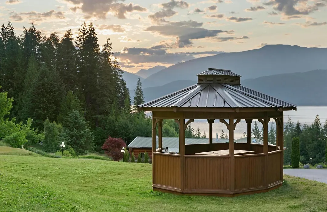 Kootenay Lakeview Resort BW Signature Collection-1