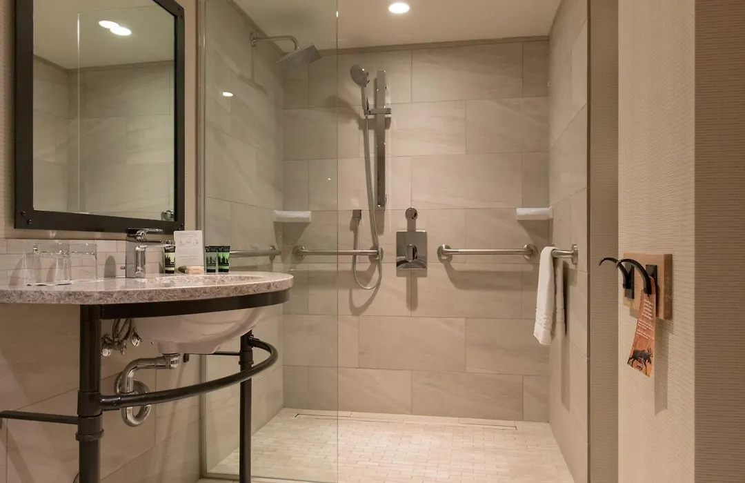 Moose Hotel And Suites-1