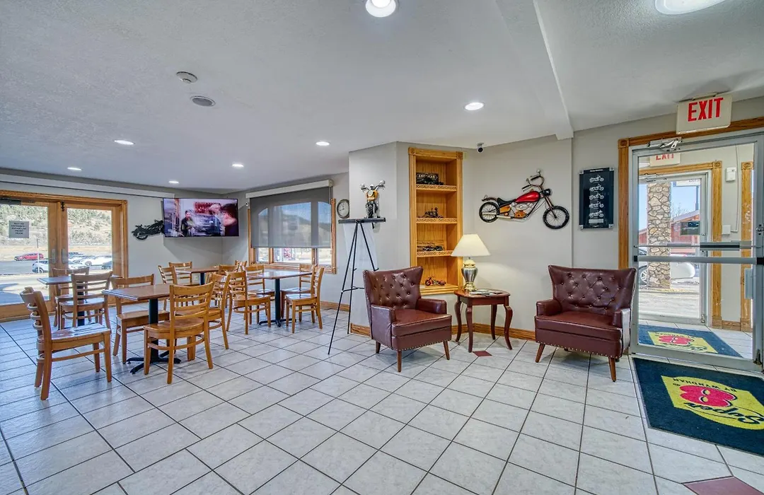 Super 8 By Wyndham Sturgis-1