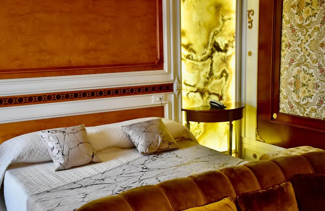 Hotel Villa Pigalle-1